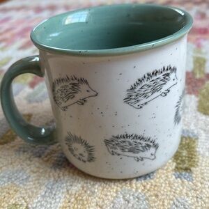 🦔Meritage Hedgehog or porcupine? Oversized Ceramic Mug EUC sage green🦔